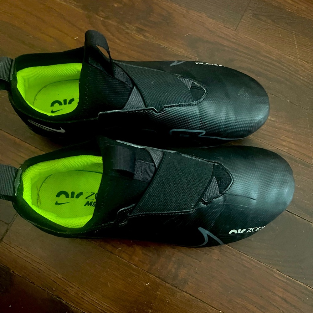 Nike soccer cleats with a lot of life left